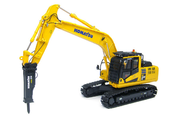 8096 - Universal Hobbies Komatsu PC210 LC 10