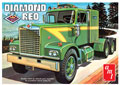 AMT - 719 - Diamond Reo Tractor