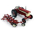 ERTL - 14841 - Farmall 560 Tractor 