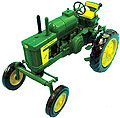 ERTL - 15904 - John Deere 620 Tractor 
