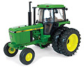 ERTL - 45289 - John Deere 4450 