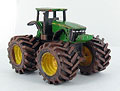 ERTL - 46040-CNP - John Deere Monster 