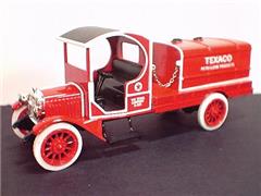 19542 - ERTL Toys Texaco 17 2000 1919 GMC Tanker Regular
