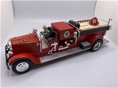 ERTL Toys Texaco 15 1998 1929 Mack Fire Engine