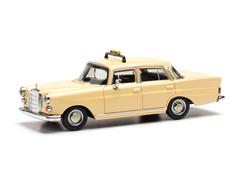 095693 - Herpa Model Mercedes Benz 200 Fintail Taxi