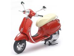 57553-A - New-Ray Toys Vespa Primavera Scooter