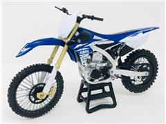New-Ray Toys 2017 Yamaha YZ450F Dirt Bike Made of