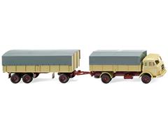 041702 - Wiking Model Henschel Flatbed Road Train