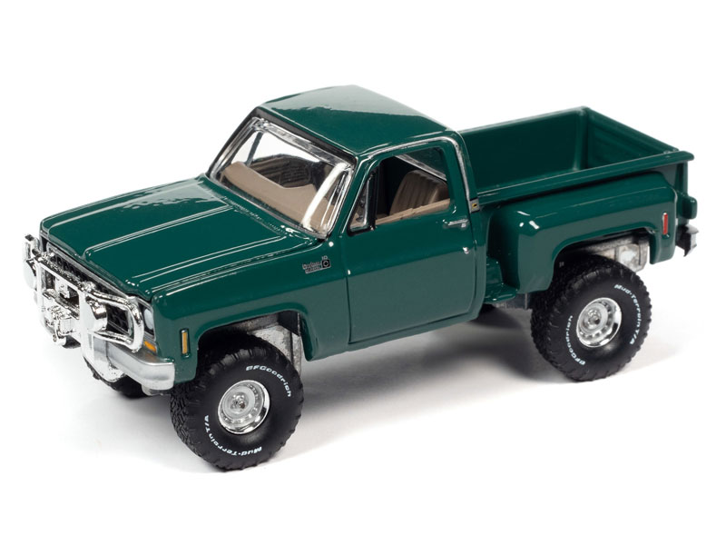 BLACK Details about   AUTO WORLD 1980 CHEVY CUSTOM DELUXE C10 STEPSIDE 2 TRUCK SET GREEN 