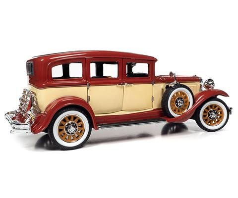 Auto World 1931 Peerless Master 8 Sedan - 304