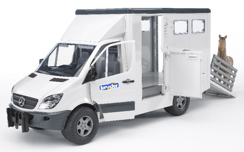 bruder horse transporter
