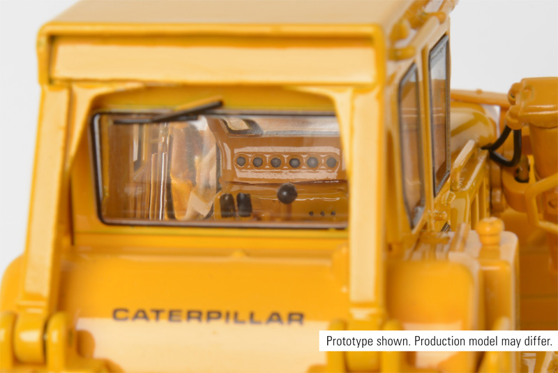 Caterpillar Cat D8K Dozer with U-Blade and Ripper by CCM 1:48 Scale Model New! 