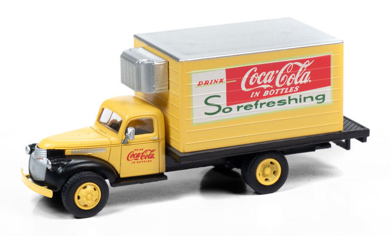 30596 - CMW Coca Cola 1941 1946 Chevrolet Box Truck