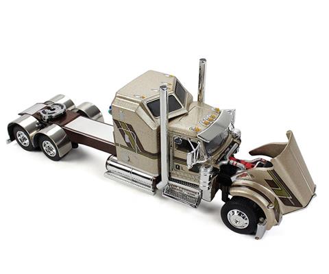 Kenworth W900L with 60 Aerodyne Sleeper and 40 Vintage Trailer