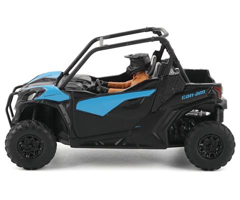 Maverick Trail DPS 1000 in Black with Blue Accents - 60027