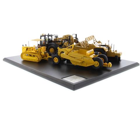 CAT 621K スクレーパ &D7 エボリューションシリーズ ダイキャスト Diecast Masters Caterpillar 621K Scraper and Caterpillar - 85563