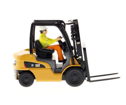 Caterpillar DP25N Lift Truck - Core Classics Series - 85256 Caterpillar DP25N Lift Truck - Core Classics Series - 85256