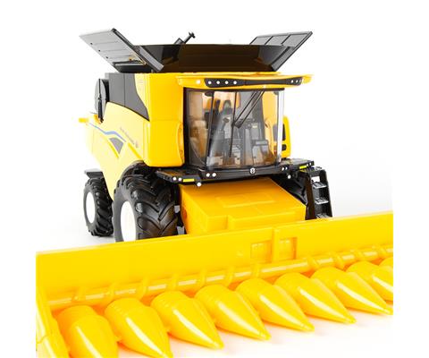 New Holland CR8 90 Combine - 13974