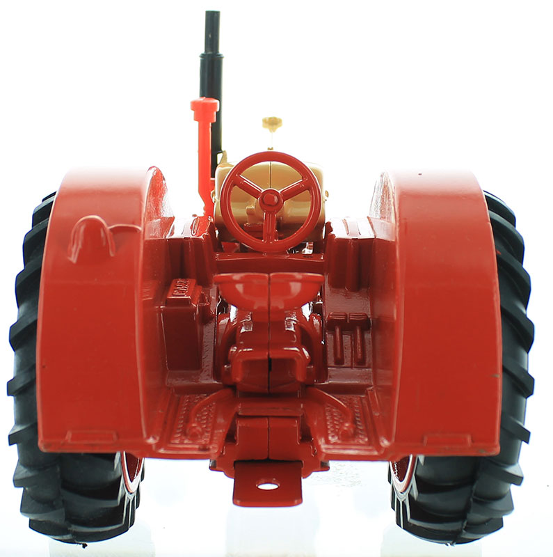 ERTL Toys Case 600 Tractor Shelf Model PLEASE READ