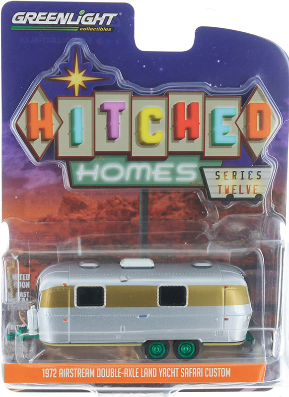 Greenlight Diecast 1972 Airstream Double Axle Land Yacht Safari