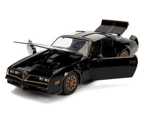 1977 Pontiac Firebird with Replica Belt Buckle - Smokey and