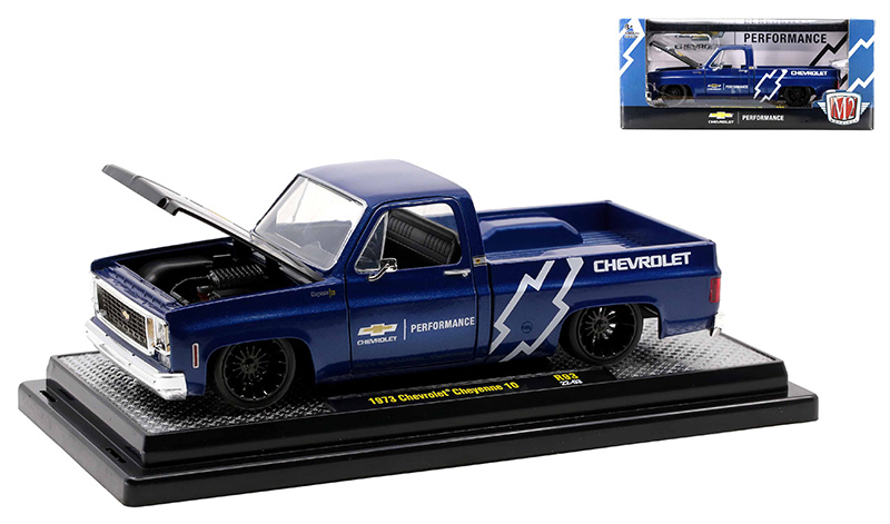 M2 Machines 1:64 1973 Chevy Cheyenne 10 Squarebody &ndash; Edizione Speciale Alice Cooper