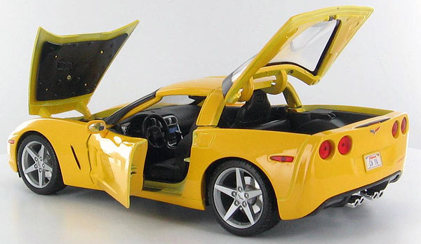 maisto 2005 chevrolet corvette