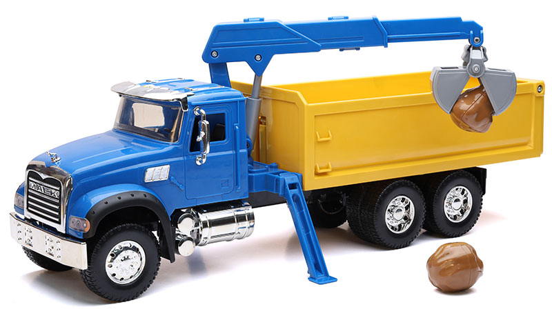 N Scale Dumpster Truck with loading crane.