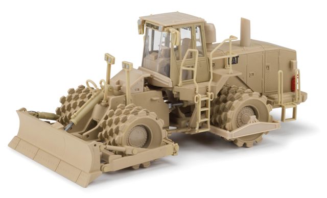 NORSCOT 1/50 Caterpillar CAT Military 815F Soil Compactor 55254 Alloy Truck Xmas 