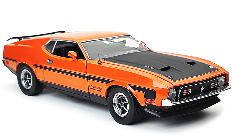 Sunstar 1971 Ford Mustang Boss 351