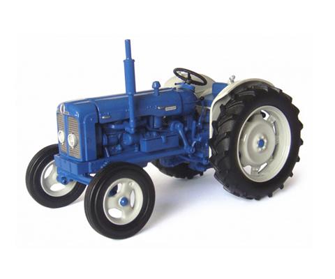 Farm Toys - UNIVERSAL HOBBIES - 4880 - Fordson Super Major Tractor