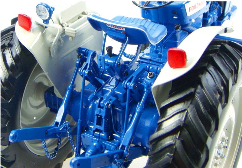 1964-1968 European Version by Universal Hobbies UH2705 Details about   1/16 Ford 5000 Tractor 