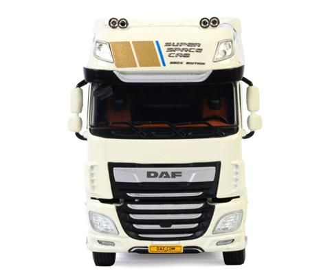 WSI Model Premium Line DAF XF Super Space Cab - 04-2095