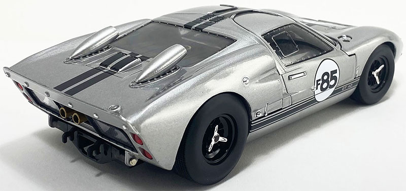 F85 - 1966 Ford GT-40 MK II in Silver with Black Stripes - SC18001