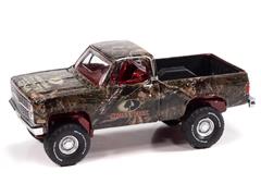AUTO WORLD #AWBC003-3-SP - 1983 Chevrolet Silverado Mossy Oak with Ultra Red Chassis and Interior