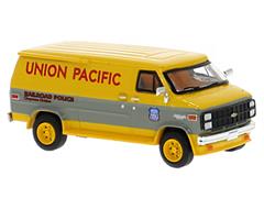BREKINA #18254 - Union Pacific - 1983 Chevrolet C 20