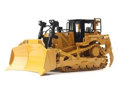 85566 - Diecast Masters Caterpillar D8T Track Type Tractor Dozer