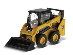 Diecast Masters Caterpillar 242D3 Skid Steer Loader