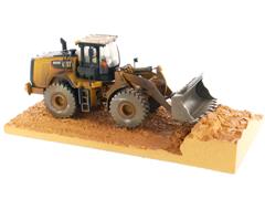 85703 - Diecast Masters Caterpillar 966M Medium Wheel Loader Weathering Series