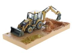 85755 - Diecast Masters Caterpillar 420F2 IT Weathered Backhoe Loader Weathered
