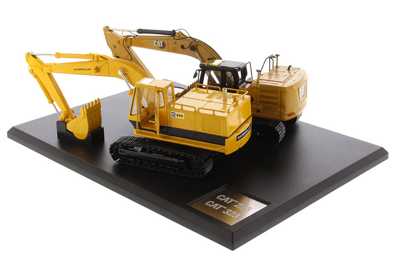 Caterpillar 225 Excavator Circa 1974-1987 and Caterpillar 323