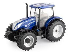 13957 - ERTL Toys New Holland T6180