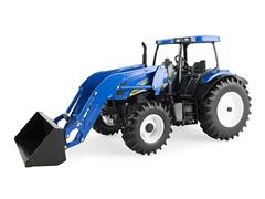 13988 - ERTL Toys New Holland T6070 Tractor