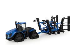 13995 - ERTL Toys New Holland T9700 Tractor