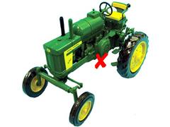 15904-X2 - ERTL Toys John Deere 620 Tractor LP High Crop