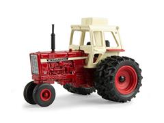 44290 - ERTL Toys Farmall 856 Tractor