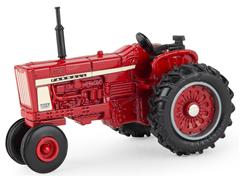 44447 - ERTL Toys Farmall 806 Tractor