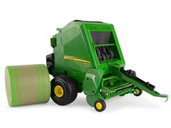 ERTL Toys John Deere 560R Round Baler LP70540