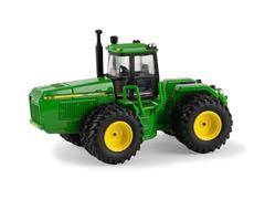 45869 - ERTL Toys John Deere 8760 Tractor