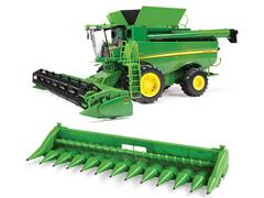 ERTL #47101 - John Deere S690 Combine Big Farm Series Made
